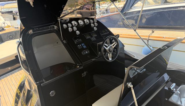 SERRA yacht for sale 10