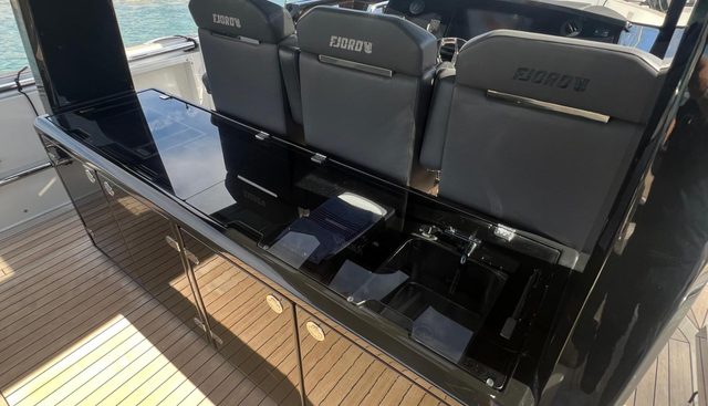 DAYDREAMZ yacht for sale 15