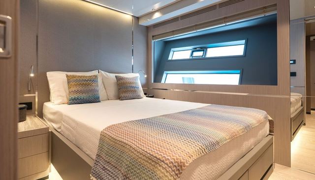 ARCADIA SHERPA 80 XL LA CREME yacht for sale 34