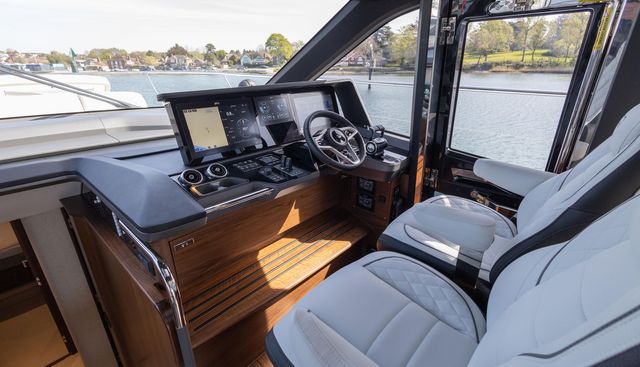 S65529 yacht for sale 19