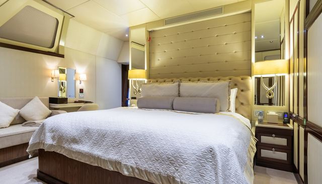 THE WELLESLEY yacht for sale 49