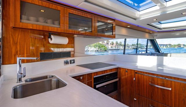 EL MAR V yacht for sale 23