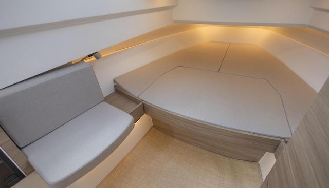 340GTWA-180 yacht for sale 23