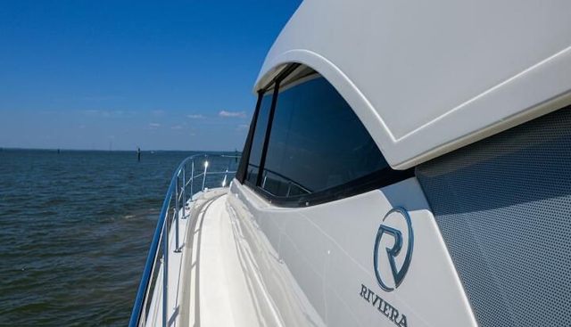 Command At Sea yacht for sale 10