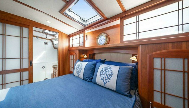 noname yacht for sale 33