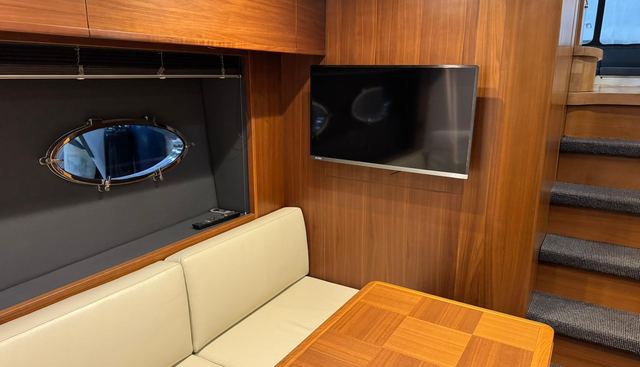 Seven yacht for sale 38