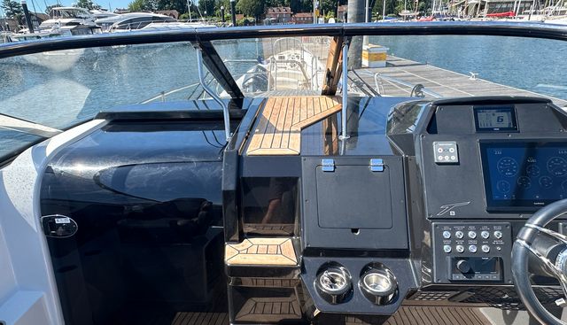 Milo yacht for sale 15
