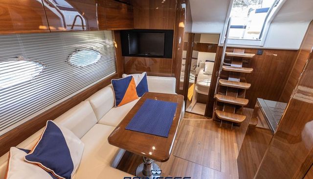 Vesper yacht for sale 23