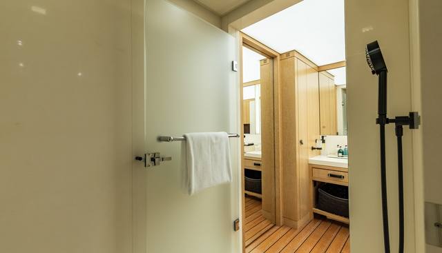 BELONGERS yacht for sale 22