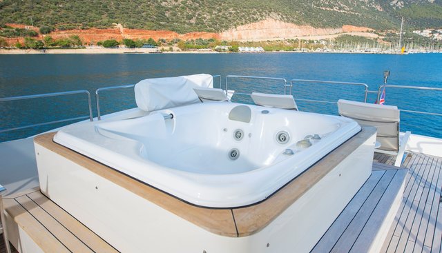 LA RUBIA yacht for sale 50