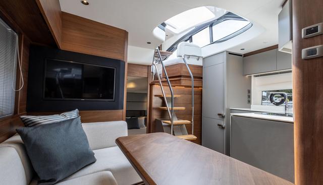 V50941 yacht for sale 20