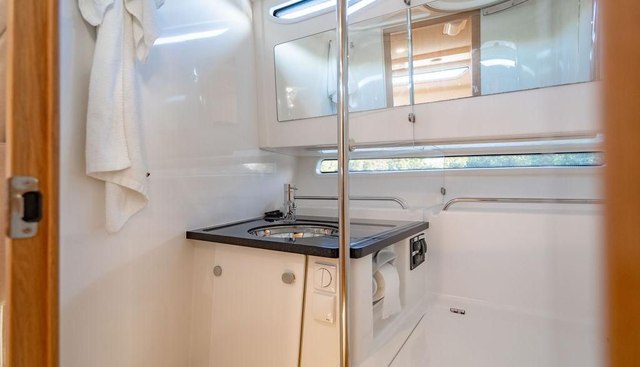 Volare yacht for sale 39