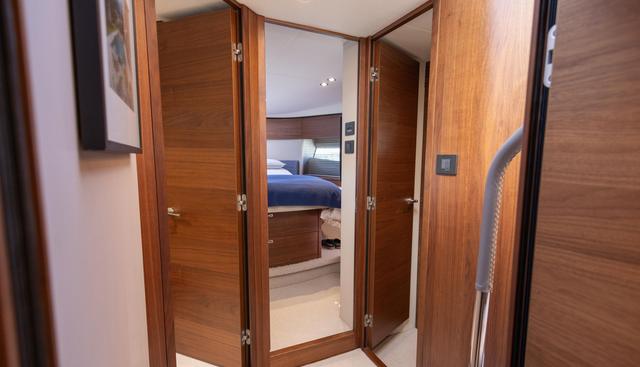 noname yacht for sale 33