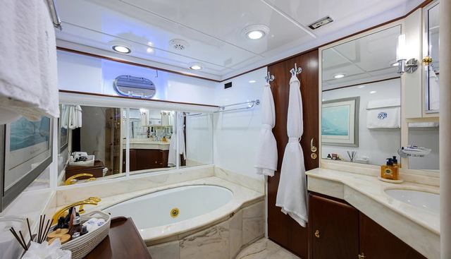 AVENTURER yacht for sale 20