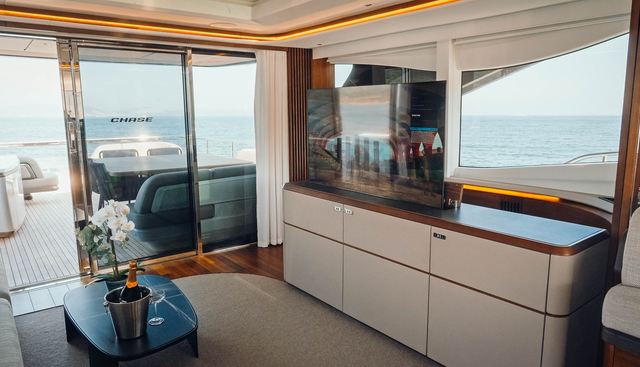 CHASE yacht for sale 25