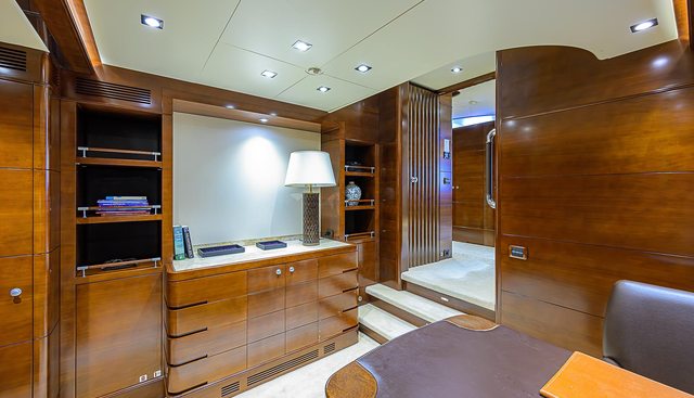 SEASCAPE V yacht for sale 32