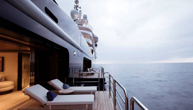 LUNA yacht for sale 8