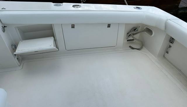 El Caiman yacht for sale 10