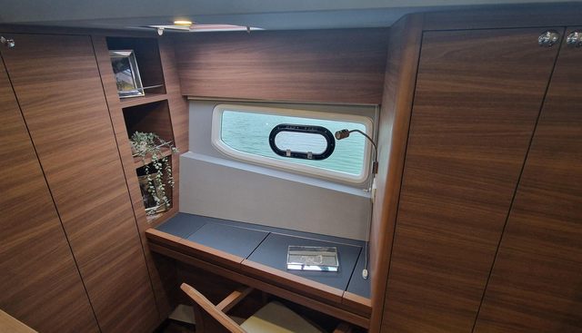 noname yacht for sale 29