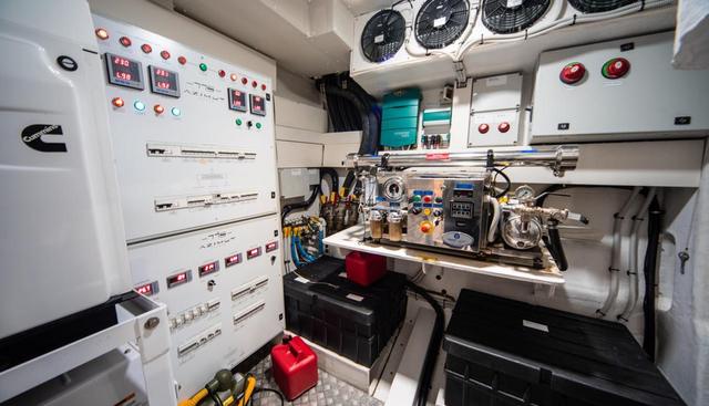 FANTASTIC yacht for sale 38