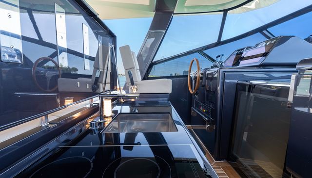 YANINA yacht for sale 17