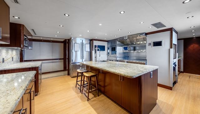 VALINOR yacht for sale 12