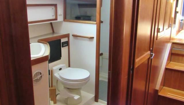CANDY O yacht for sale 25