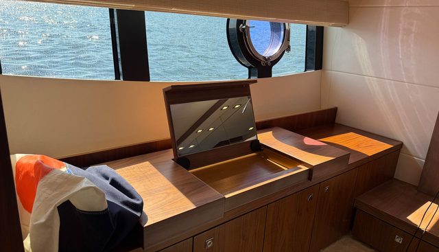 FAMIGLIA yacht for sale 20