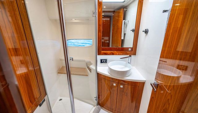 EL MAR V yacht for sale 47