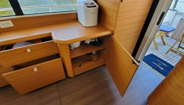noname yacht for sale 37