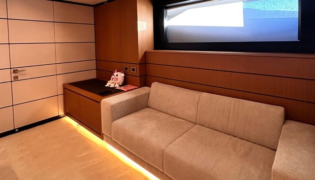 CARAT yacht for sale 25