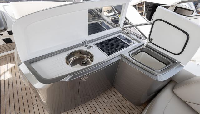 Lady A of Lymington yacht for sale 39