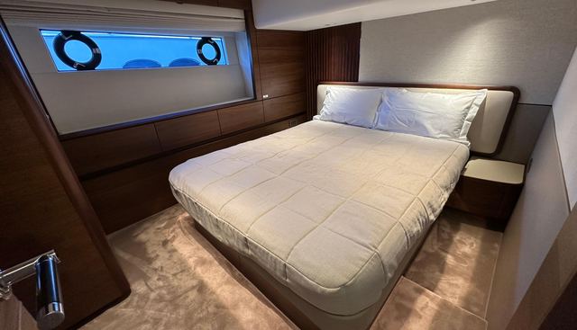 Y80018 yacht for sale 4