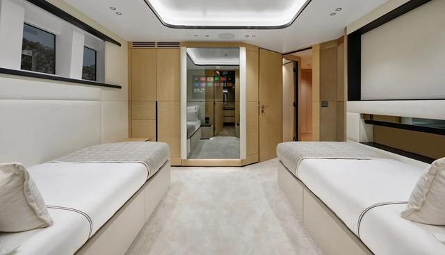 LADY LUNA yacht for sale 37