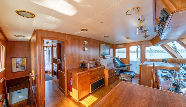 ESCAPE OF LONDON yacht for sale 42