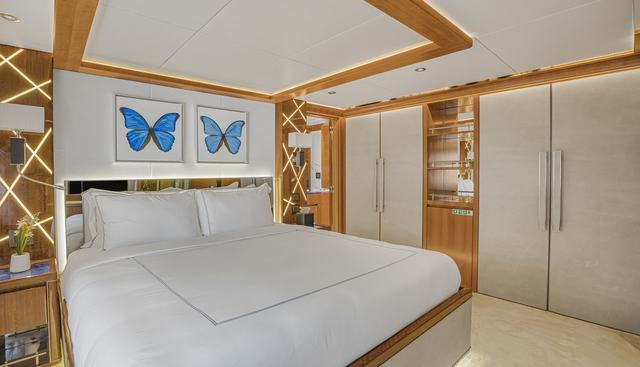 Atlantis yacht for sale 14