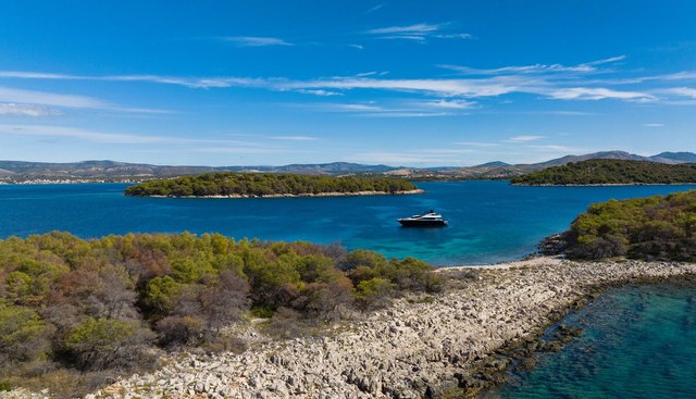 Black Mamba yacht for sale 28