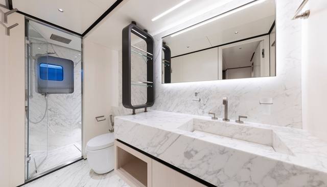 BEE EXPLORER YACHT yacht for sale 12