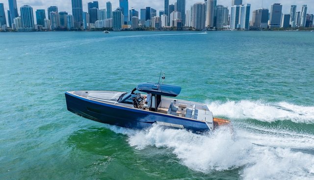 HINJUICE yacht for sale 9