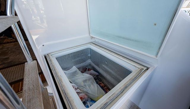 noname yacht for sale 37