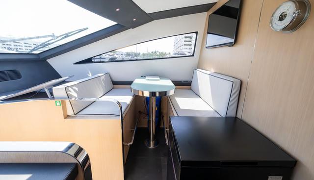 Sea Metri V yacht for sale 25