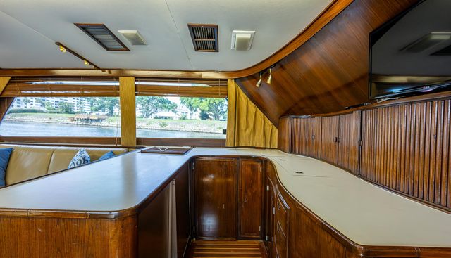 ABLE HAND yacht for sale 24