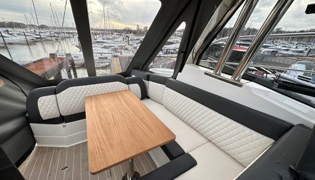 EX DEMONSTRATOR SALE!! 323000045-SR35HT yacht for sale 12