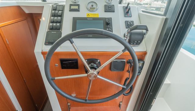 noname yacht for sale 4