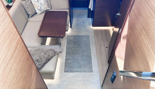 S40 C yacht for sale 19