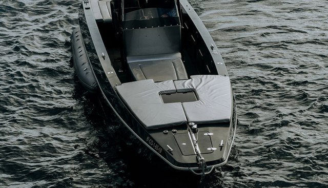 F11 yacht for sale 30
