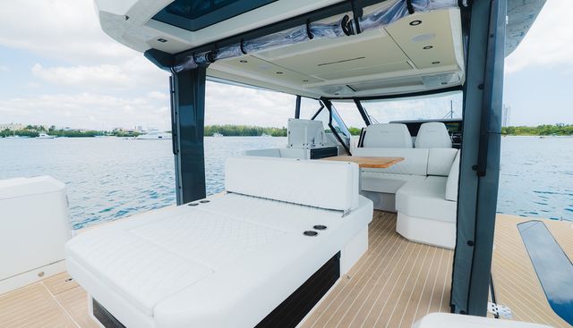 LA PLAGE yacht for sale 9