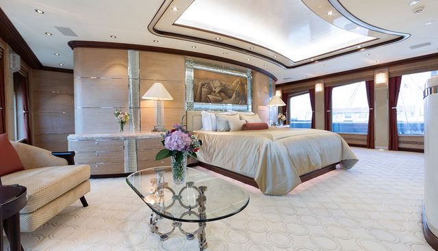 QUEEN MAVIA yacht for sale 12