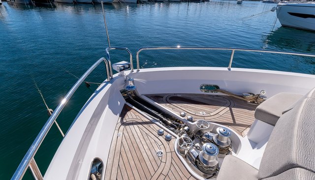 INSOMNIA yacht for sale 40
