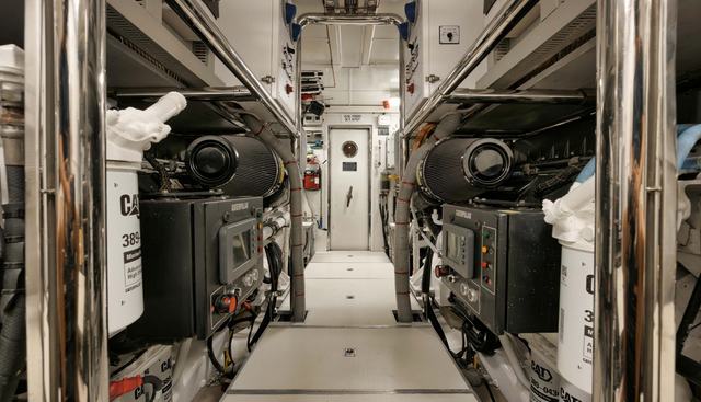 IN THE ZONE yacht for sale 44